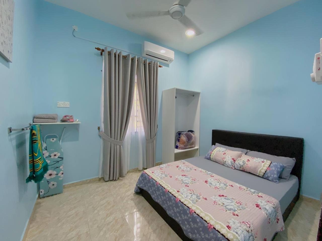 Nsjay Guest House Kampong Gong Balai Exterior photo