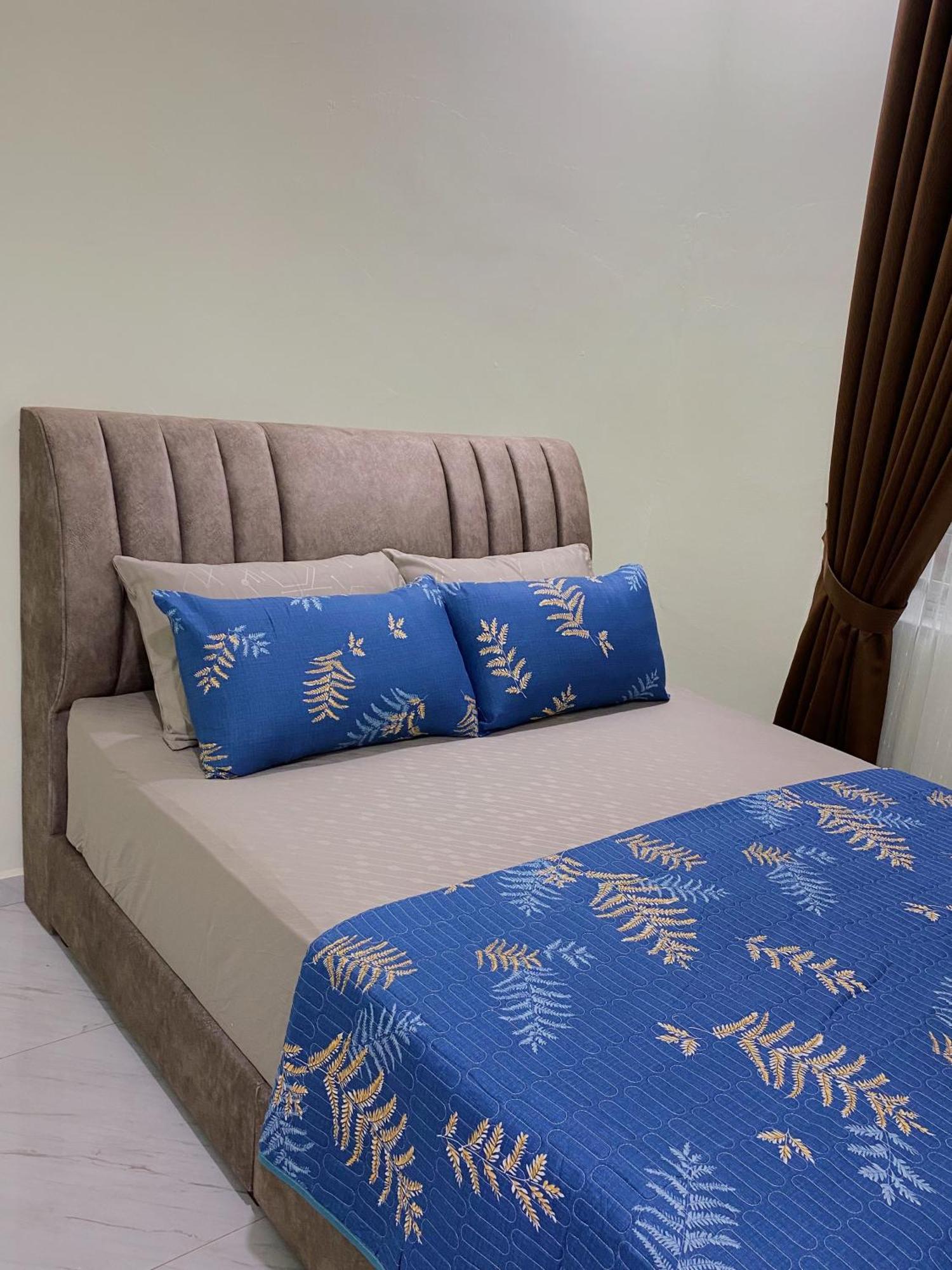 Nsjay Guest House Kampong Gong Balai Exterior photo