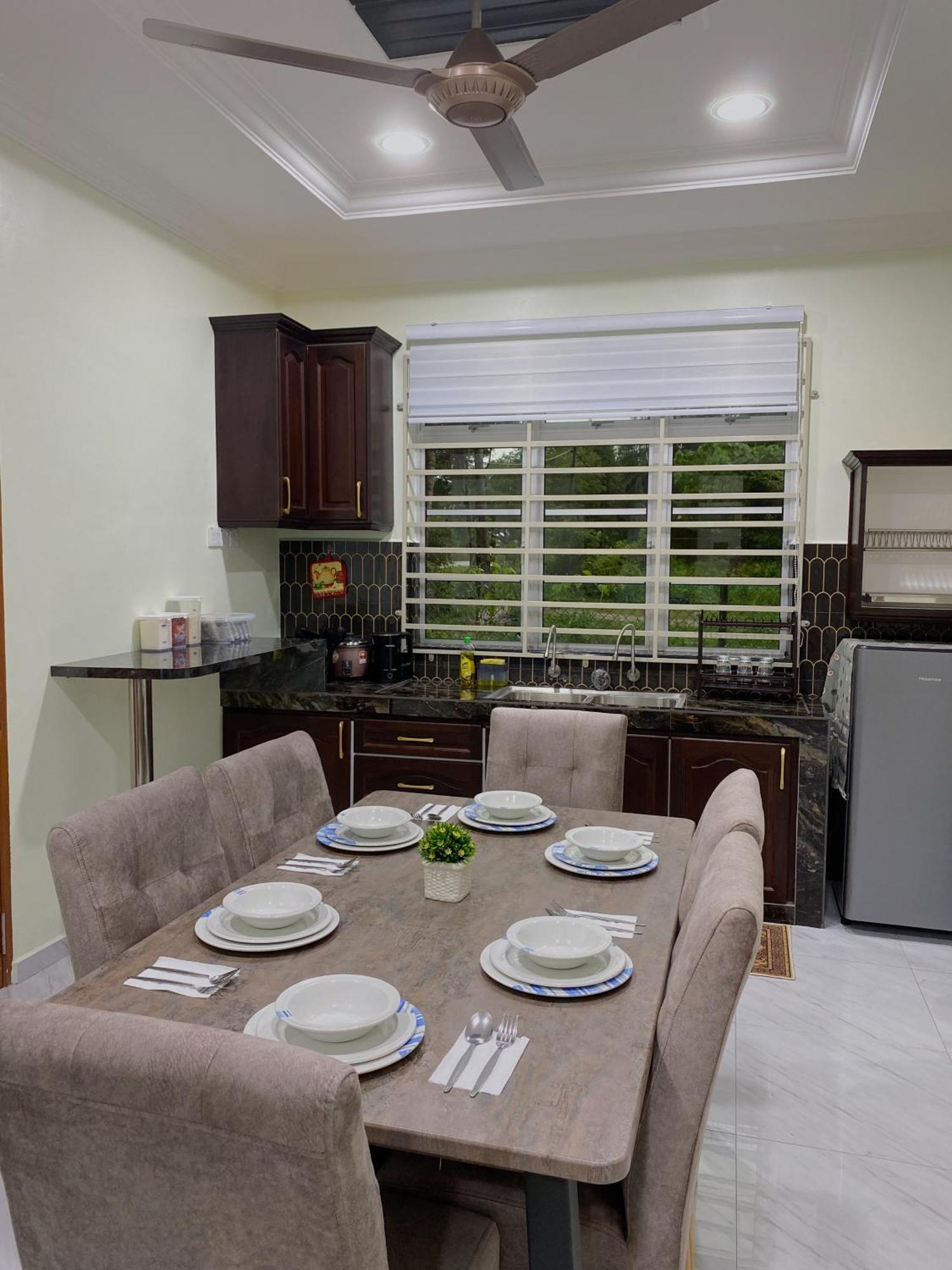 Nsjay Guest House Kampong Gong Balai Exterior photo