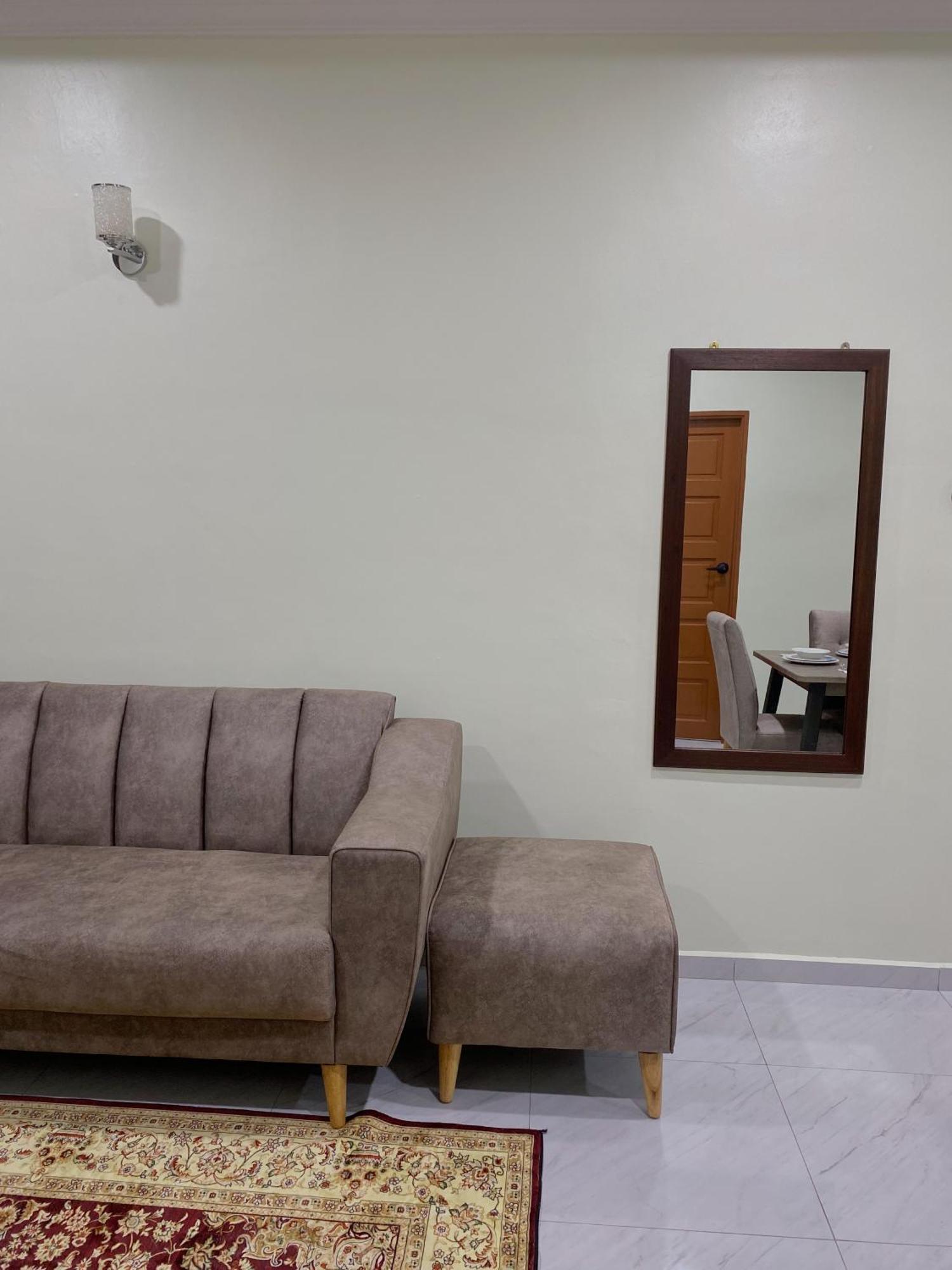 Nsjay Guest House Kampong Gong Balai Exterior photo