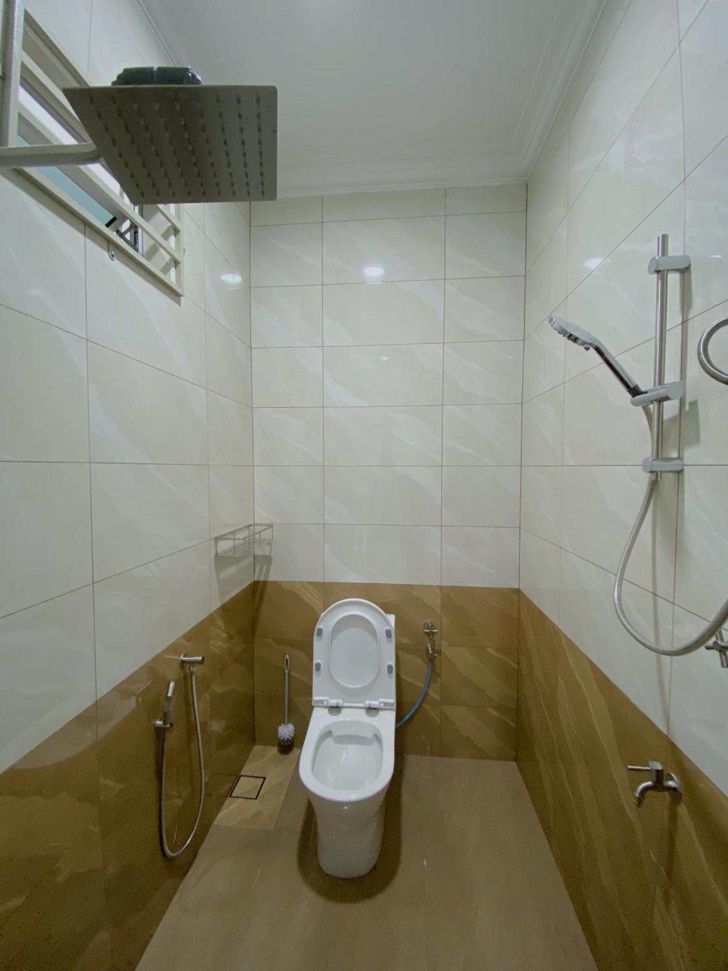 Nsjay Guest House Kampong Gong Balai Exterior photo