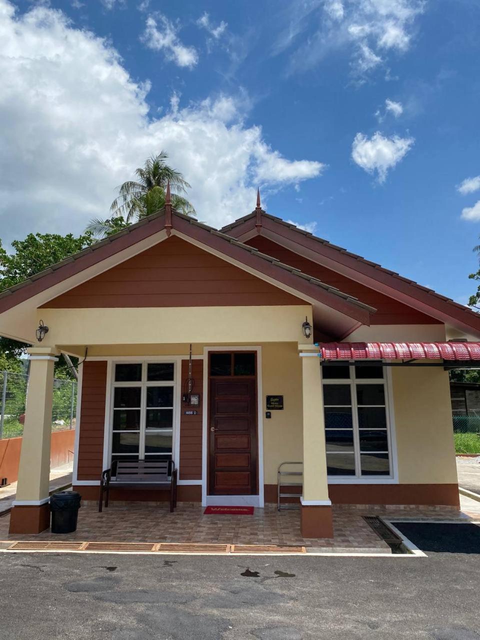 Nsjay Guest House Kampong Gong Balai Exterior photo